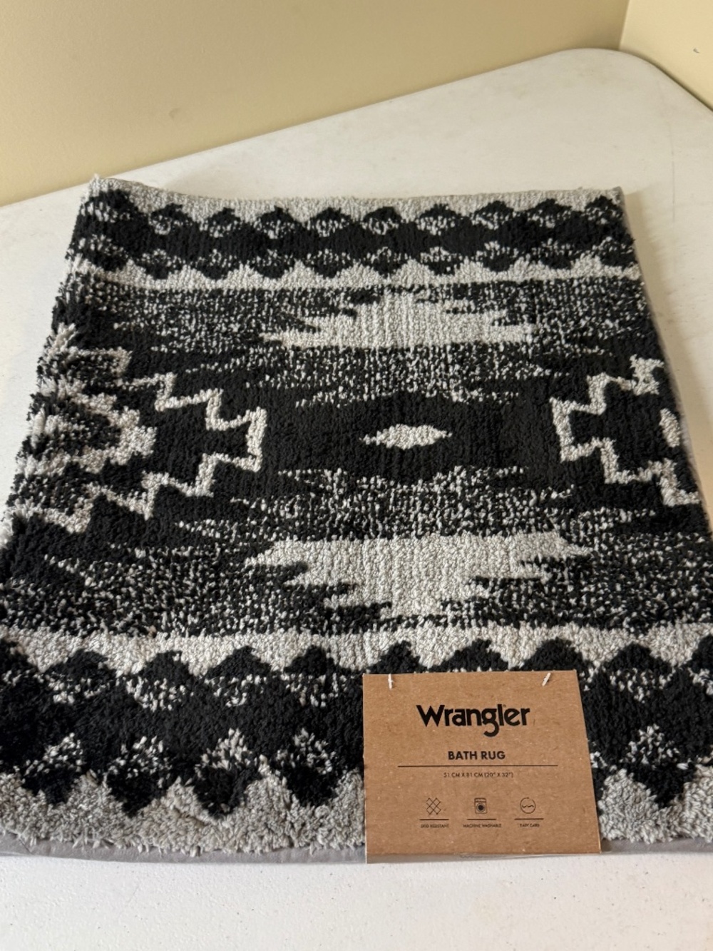 Wrangler Bath Rug Southwestern Geometric Gray White 20x32 New NWT